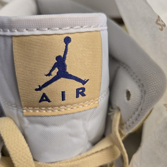 Women's Air Jordan 1 Mid - Lemon Wash/Lapis/white Size 9 - Picture 6 of 7